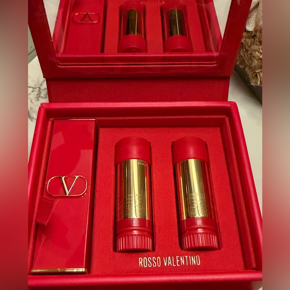 Valentino Rosso Couture Lipstick Set - Picture 7 of 8